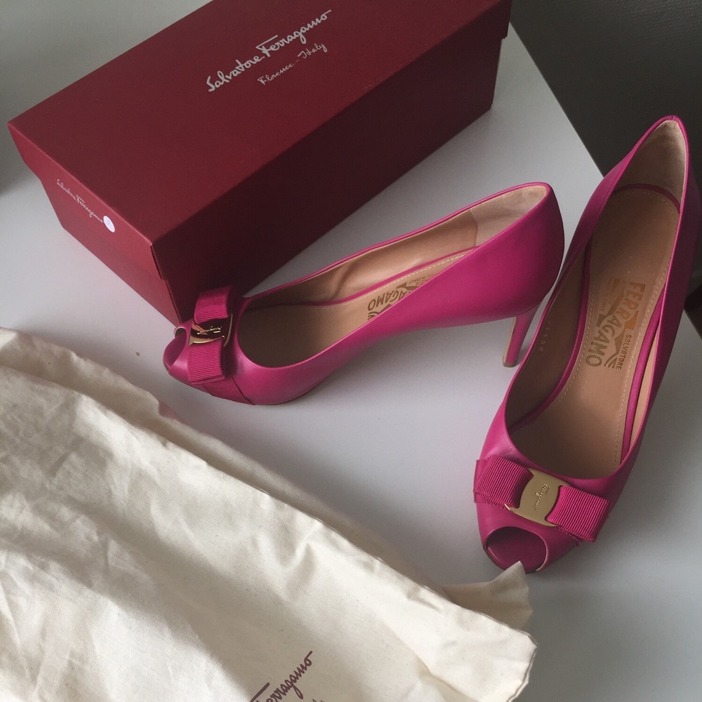 Sandel heels